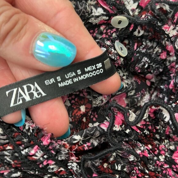 Zara Sheer Floral Smocked Ruffle Blouse Black Pink Puff Sleeve Top Sz Small - Picture 6 of 7